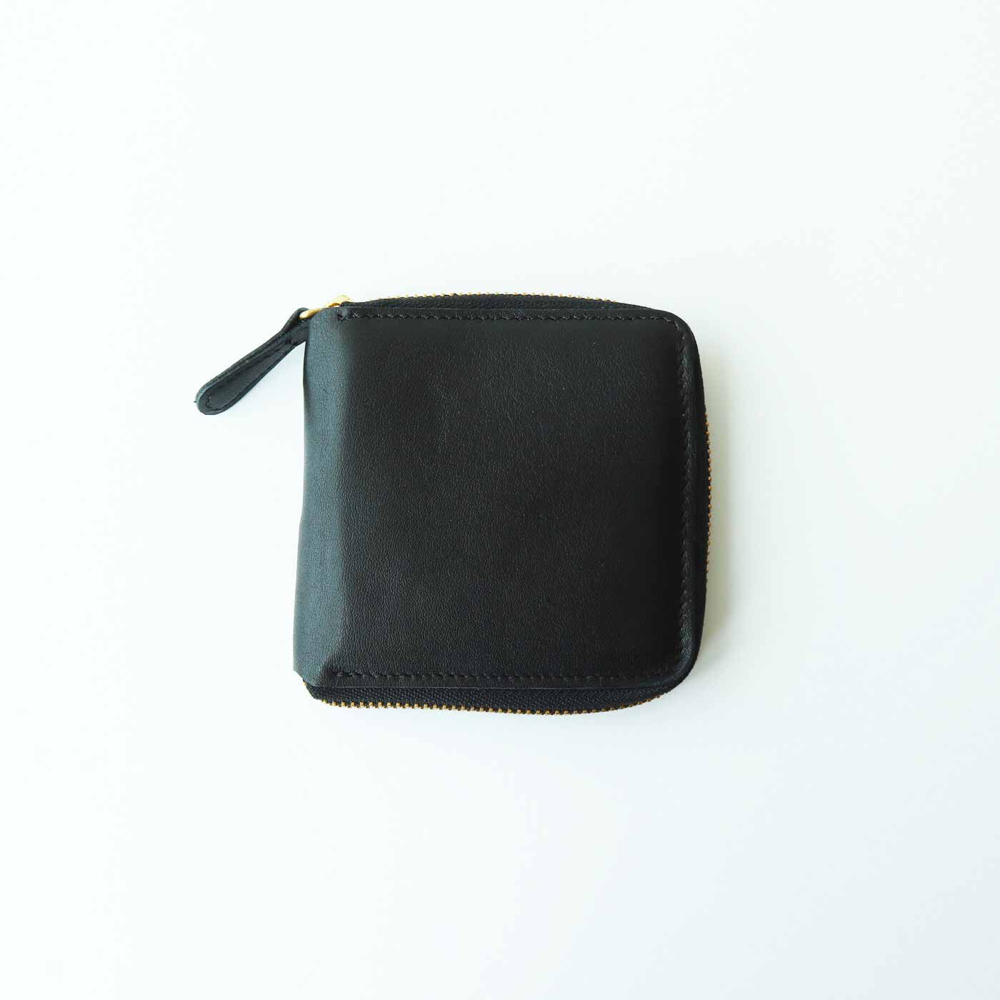 ＆Stories|福岡の鞄作家と作った 職人本革のラウンドジップ折り財布〈ブラック〉|裏面です。