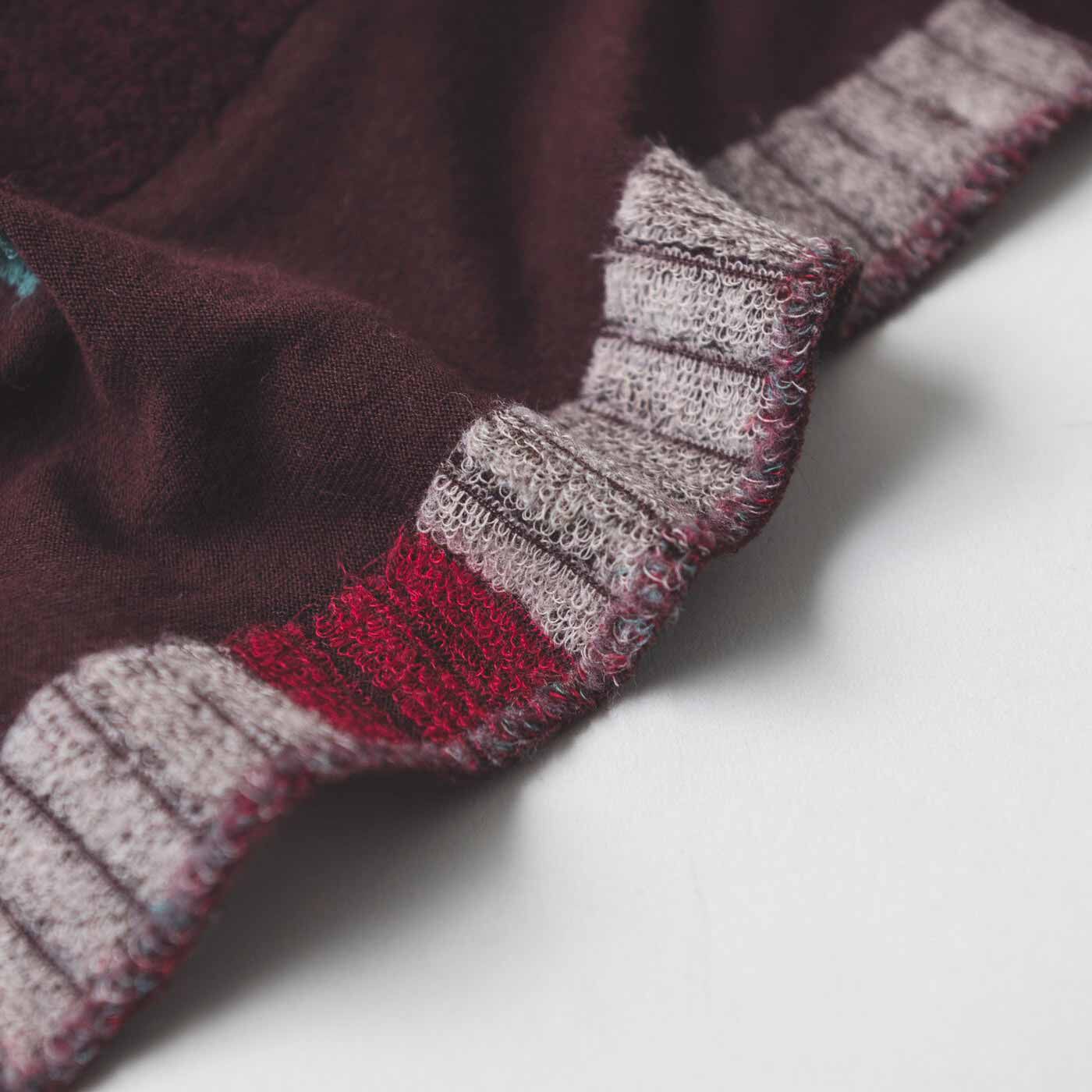 ＆Stories|米沢のニットデザイナーが作った 田園風景から発想したストール〈夕映え色〉|丸編みによる編み地のため、端に縫製はなく、ほつれにくい仕上がりです。