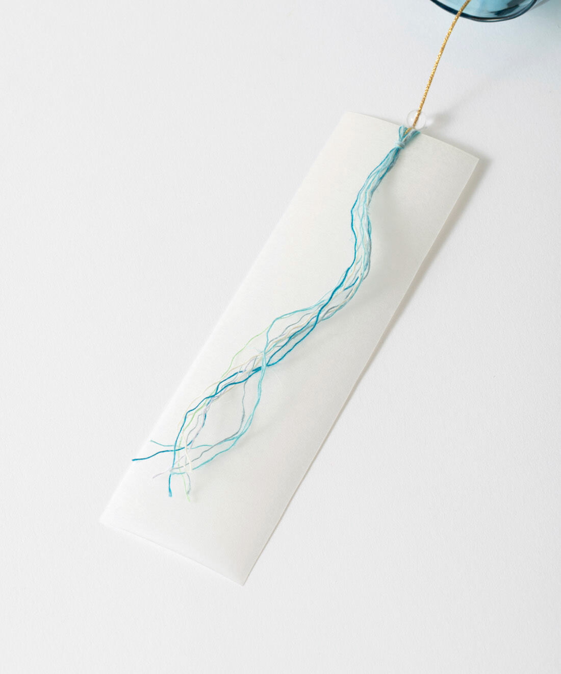 ＆Stories|小田原のガラス職人が作った 幻想的な海のグラテーションを閉じ込めた 宙吹き風鈴〈ラグーンブルー〉[日本製]