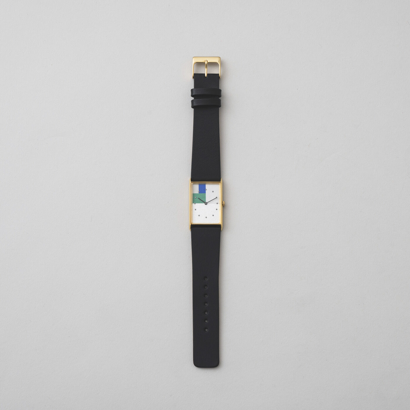 ＆Stories|金沢の時計職人が手掛けた 白銀比に見惚れる腕時計〈メルティングスノー・ブラック〉