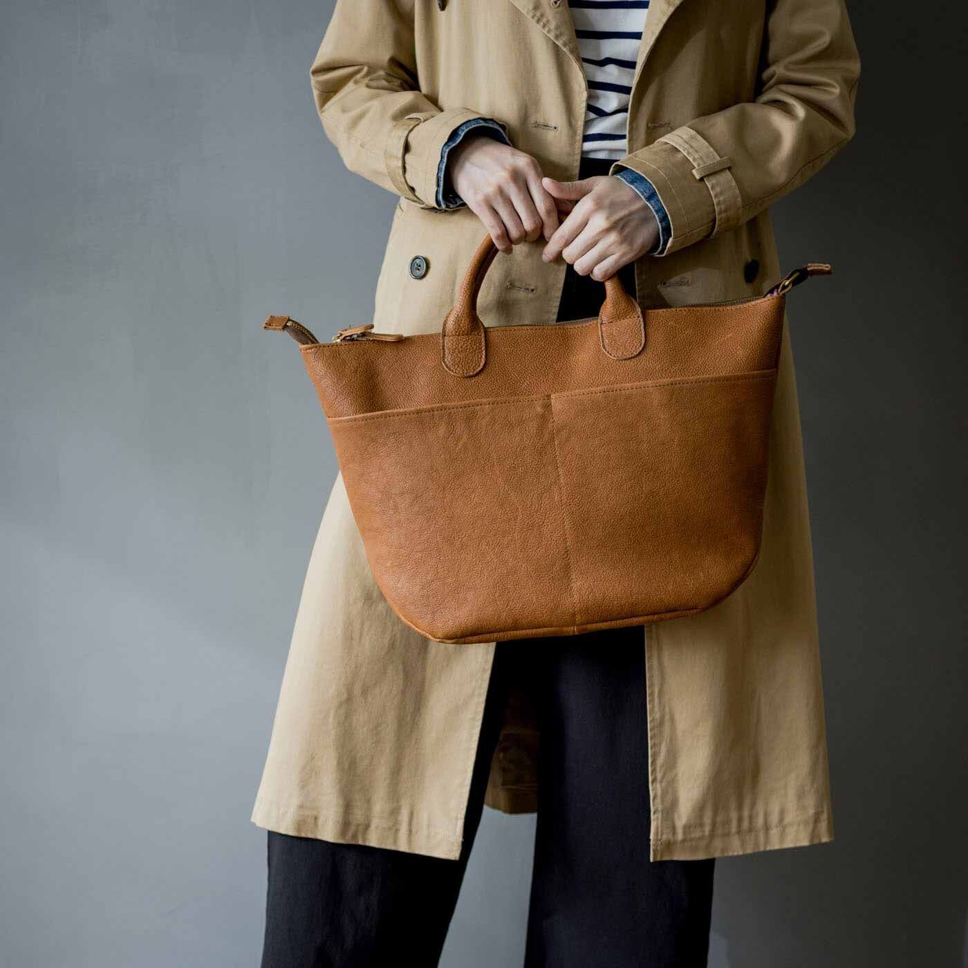 ＆Stories|福岡の鞄作家と作った　職人本革のジェネラスバッグ〈キャメル〉|ジャケット＆カジュアルな服装にも似合って、出張にも旅行にも使える鞄です。