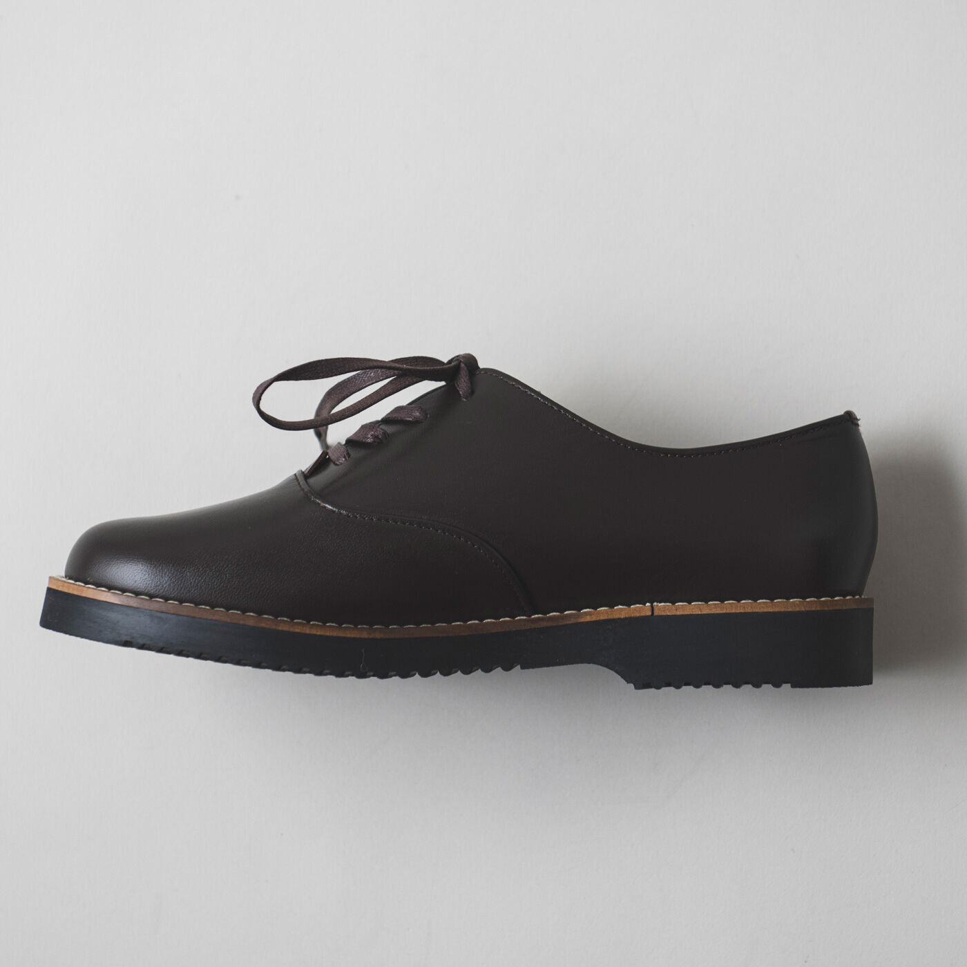 ＆Stories|長田の靴職人が作った 職人本革のポストマンシューズ〈ダークブラウン〉