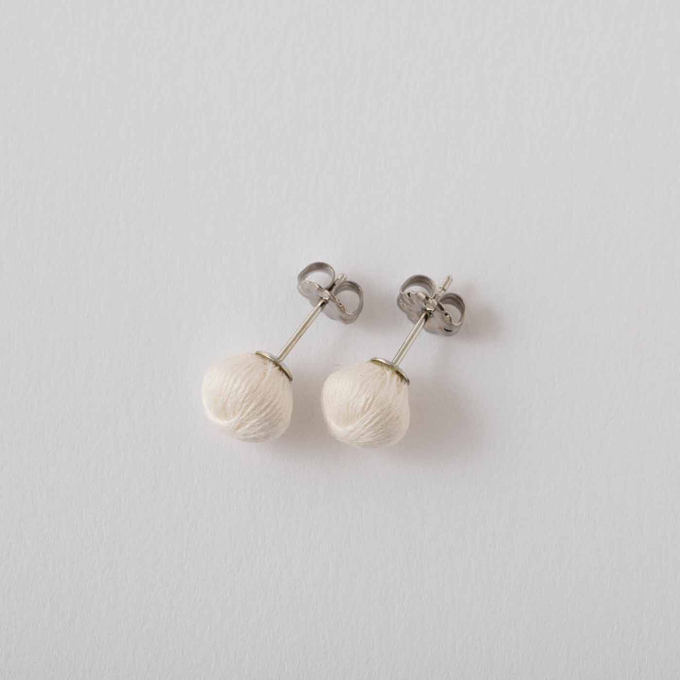 ＆Stories|群馬の刺繍工房が作った 特別な日のアクセサリーセット〈アイボリー×シルバー色〉　[日本製]