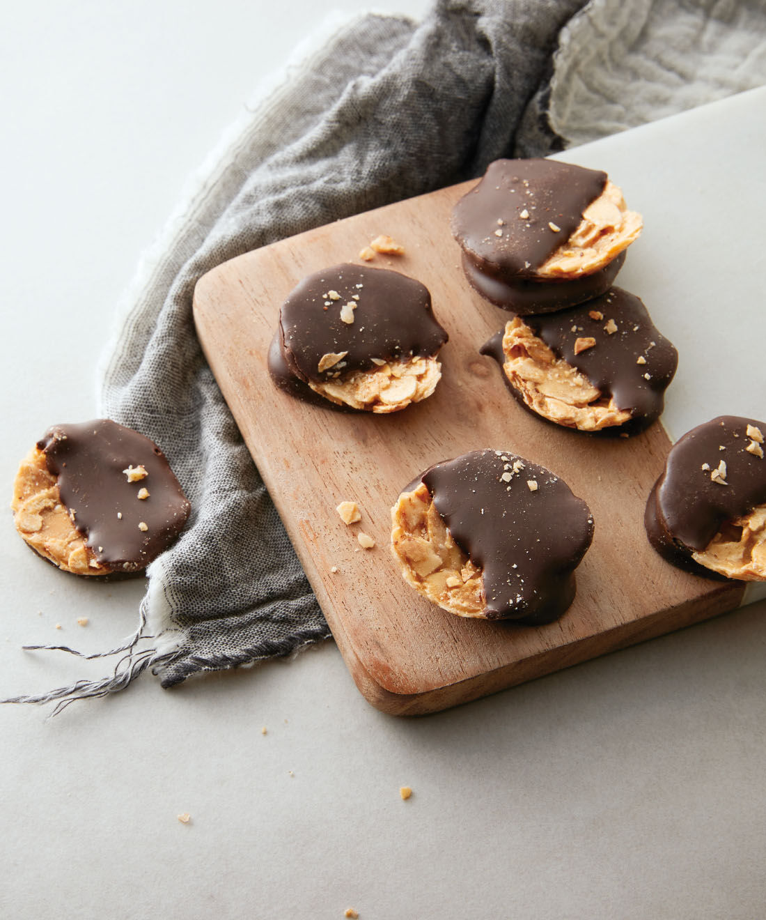 幸福のチョコレート|【ホワイトデイ便】カシュー　アーモンドフロランタン