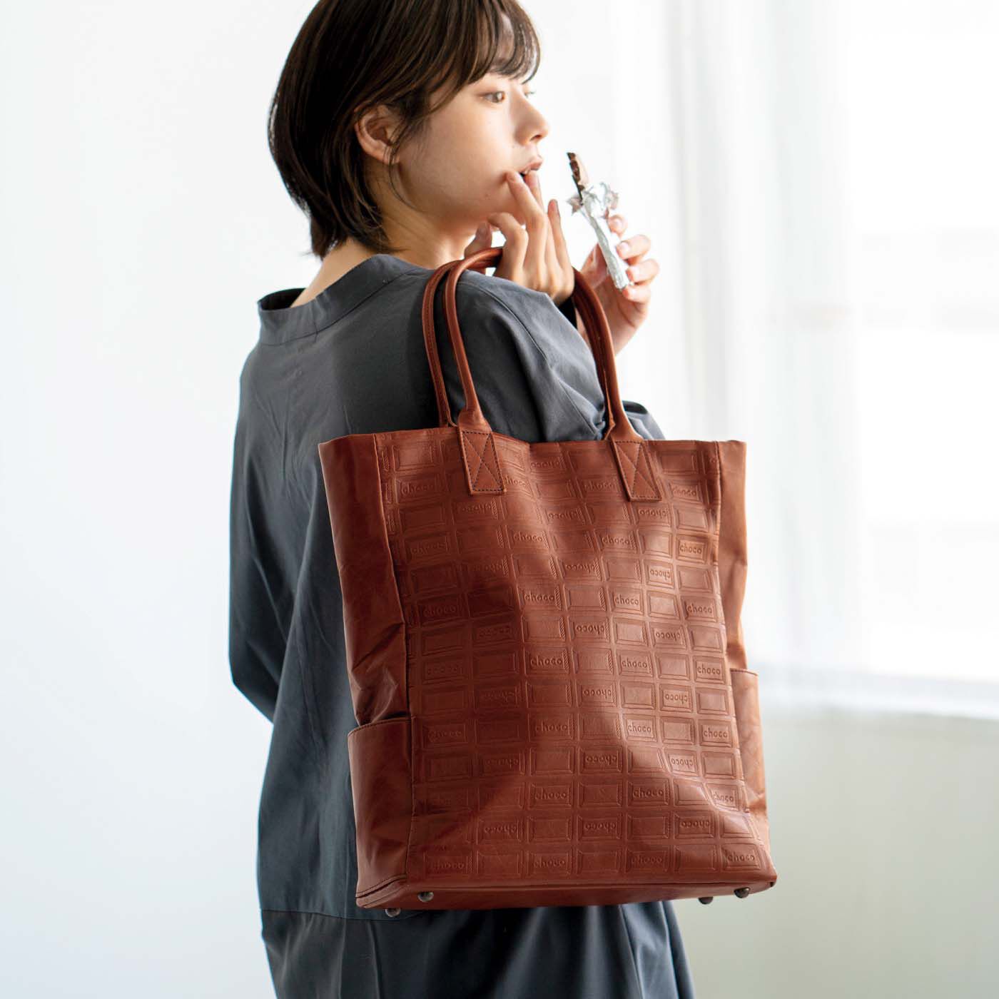 【入手困難】美品✨職人本革 フェリシモ　板チョコ　バッグ