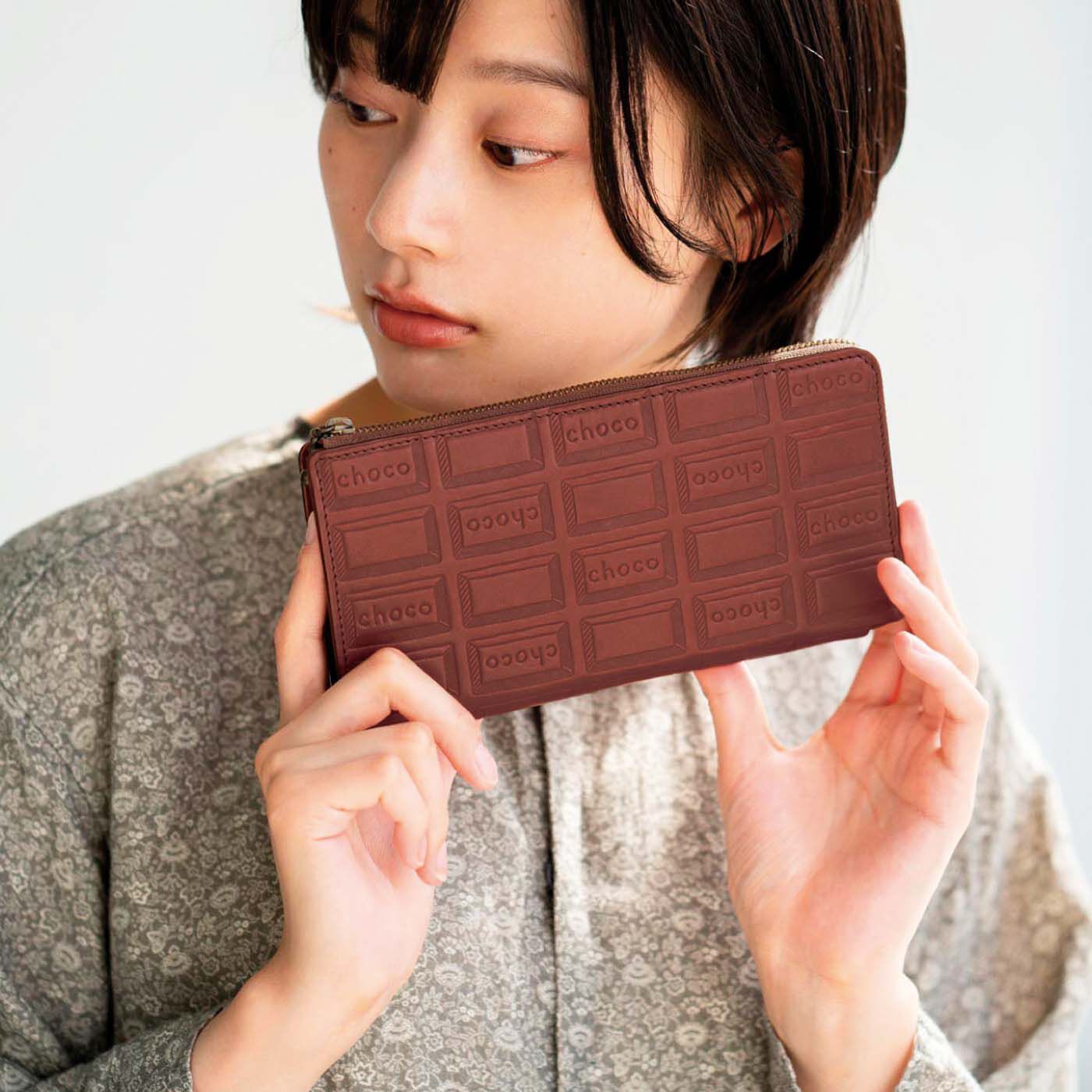 幸福のチョコレート|【バレンタイン便】　チョコレートバイヤーと作った 職人本革のスリムギャルソン財布〈ブラウン〉|チョコレートバイヤー みりと日本職人プロジェクトとがコラボして作った財布の最新バージョンは、スリムで軽くて便利なギャルソンタイプ。