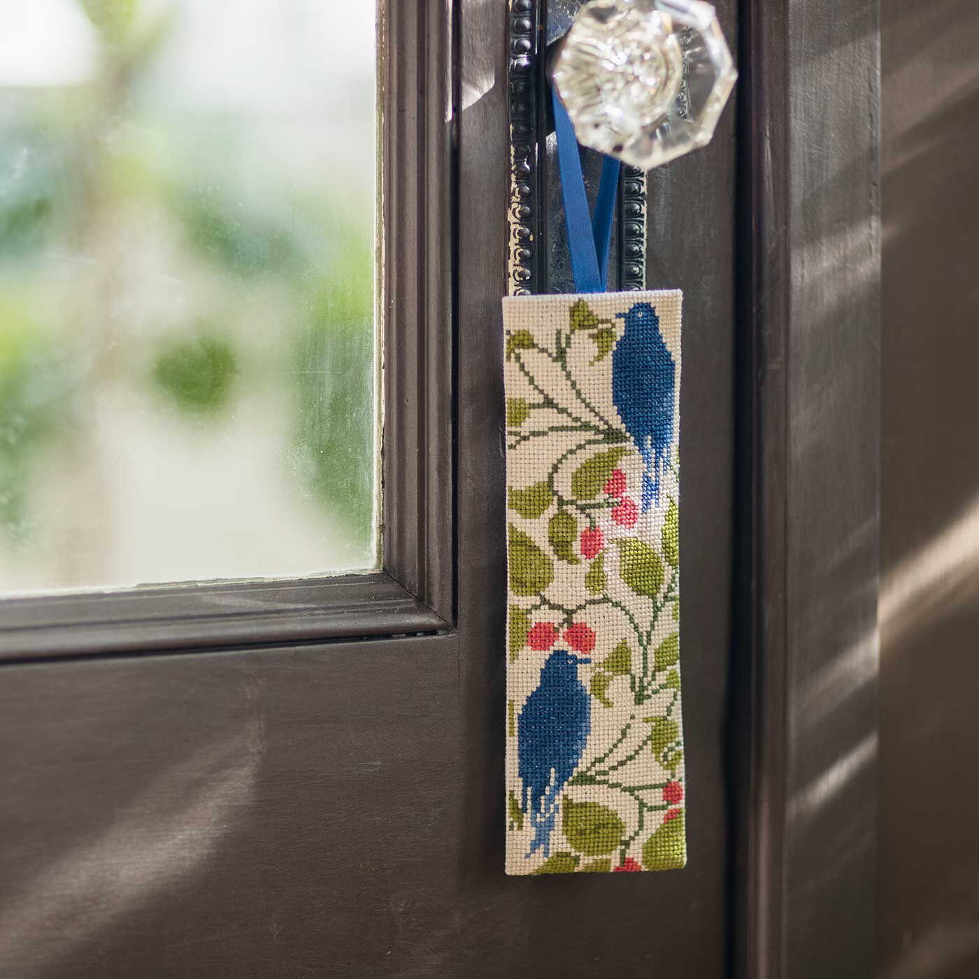 クチュリエスペシャル|DMC×V＆A　C.F.A VOYSEY「Bird＆Berry」クロスステッチ キット（小）
