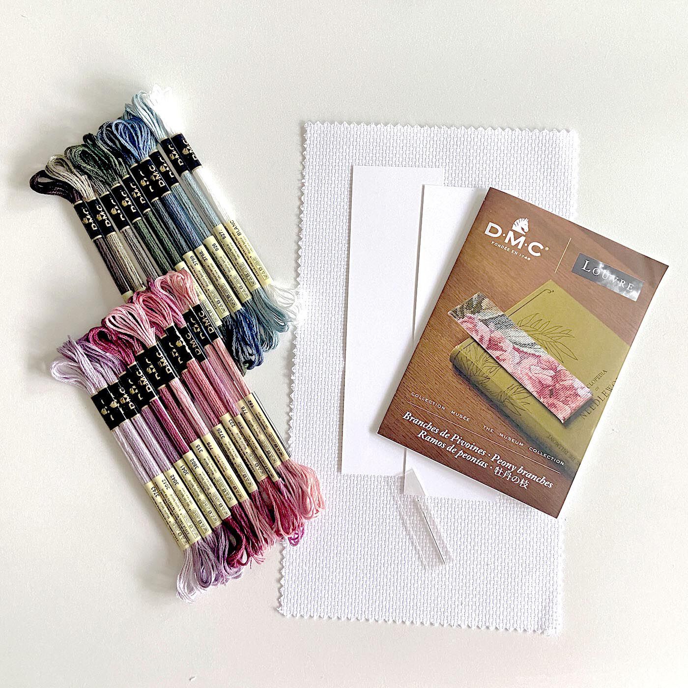 クチュリエスペシャル|ＤＭＣ×ルーヴル美術館 「牡丹の枝」 クロスステッチキット〈小〉|お届けキットの一式です。