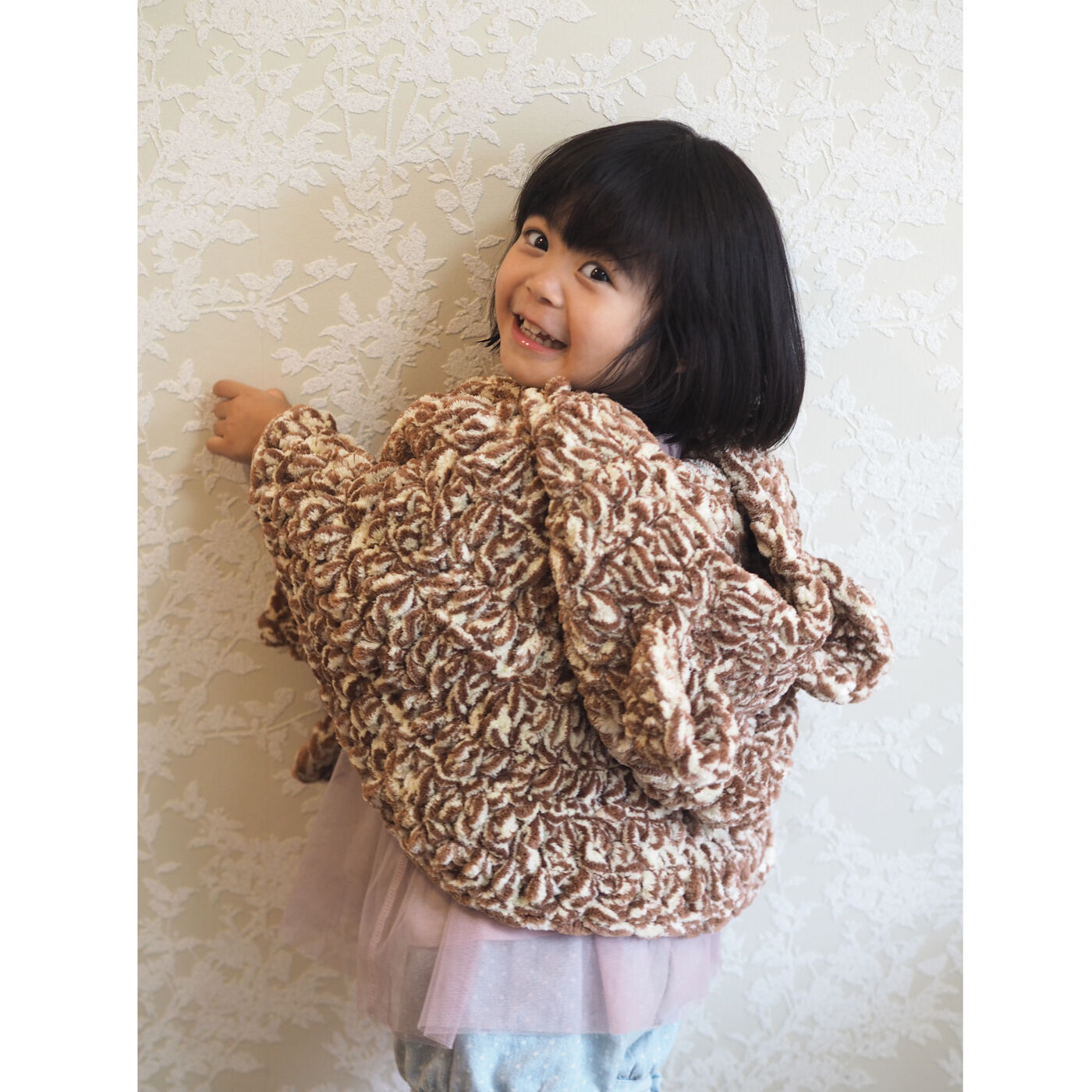 Couturier special|Super Happy Chenille（スーパーハッピーシェニール）で編む　かぎ針編み　アニマルケープ