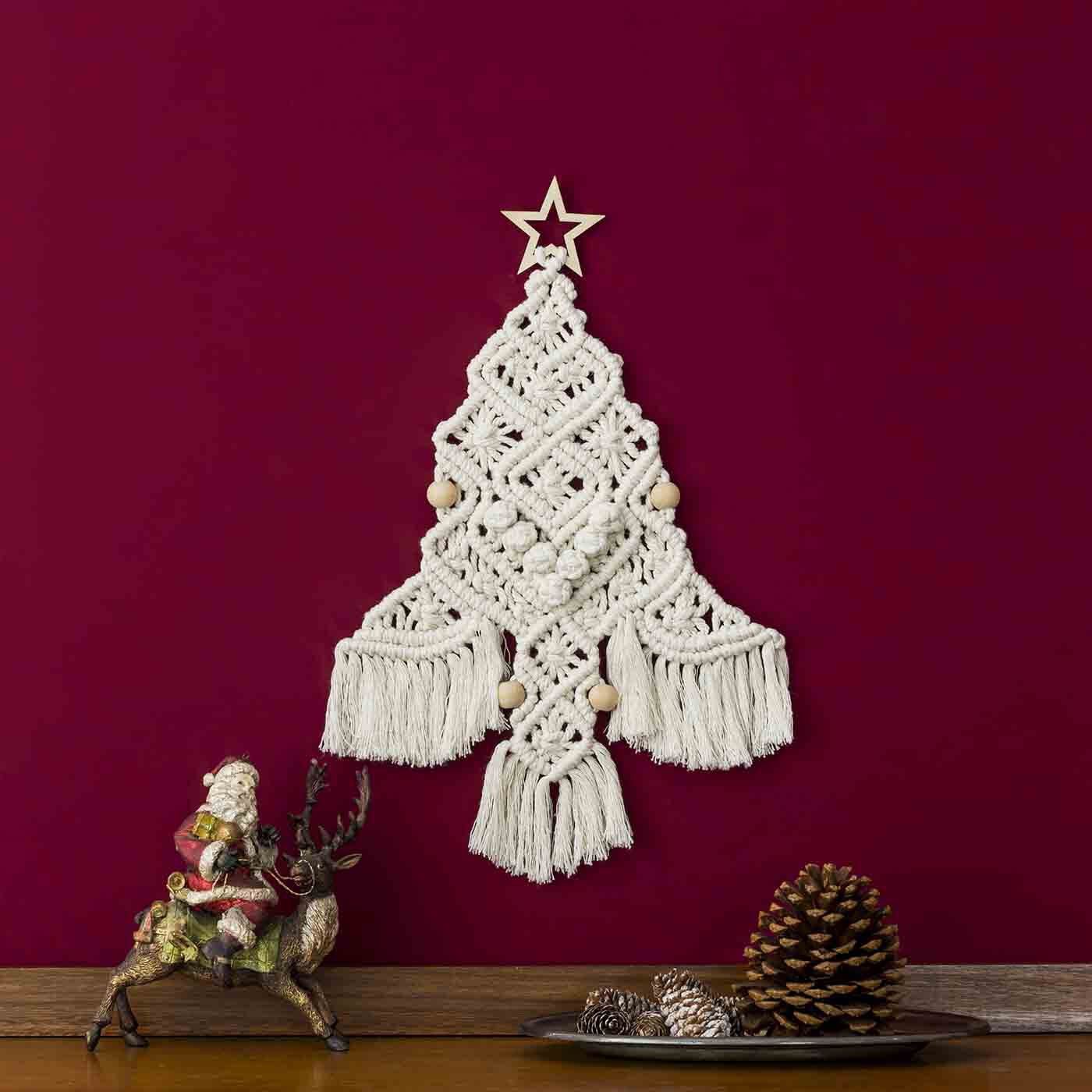 DMCクリスマスの刺しゅう図案とECO VITAウール糸の