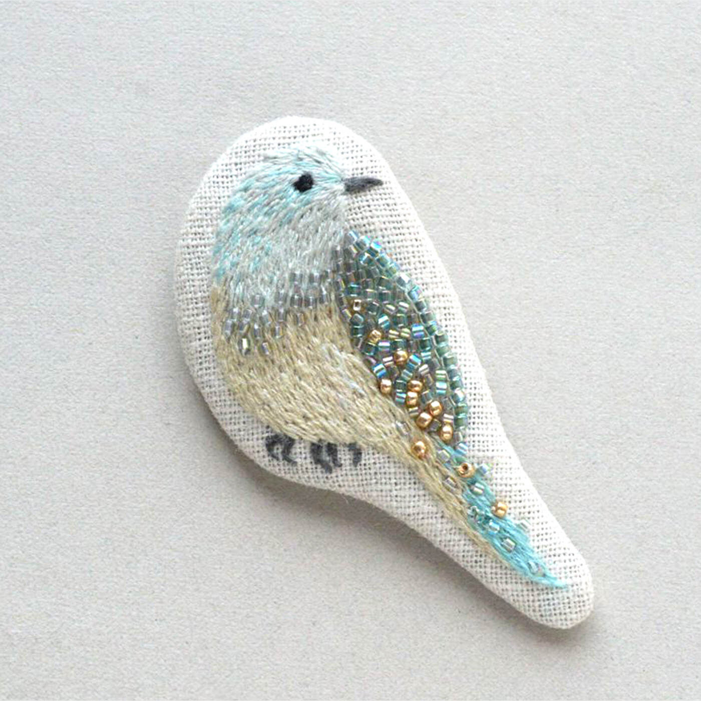 Couturier special|A  Little Kit for Handcraft 小鳥の刺しゅうブローチキット|1.青い鳥