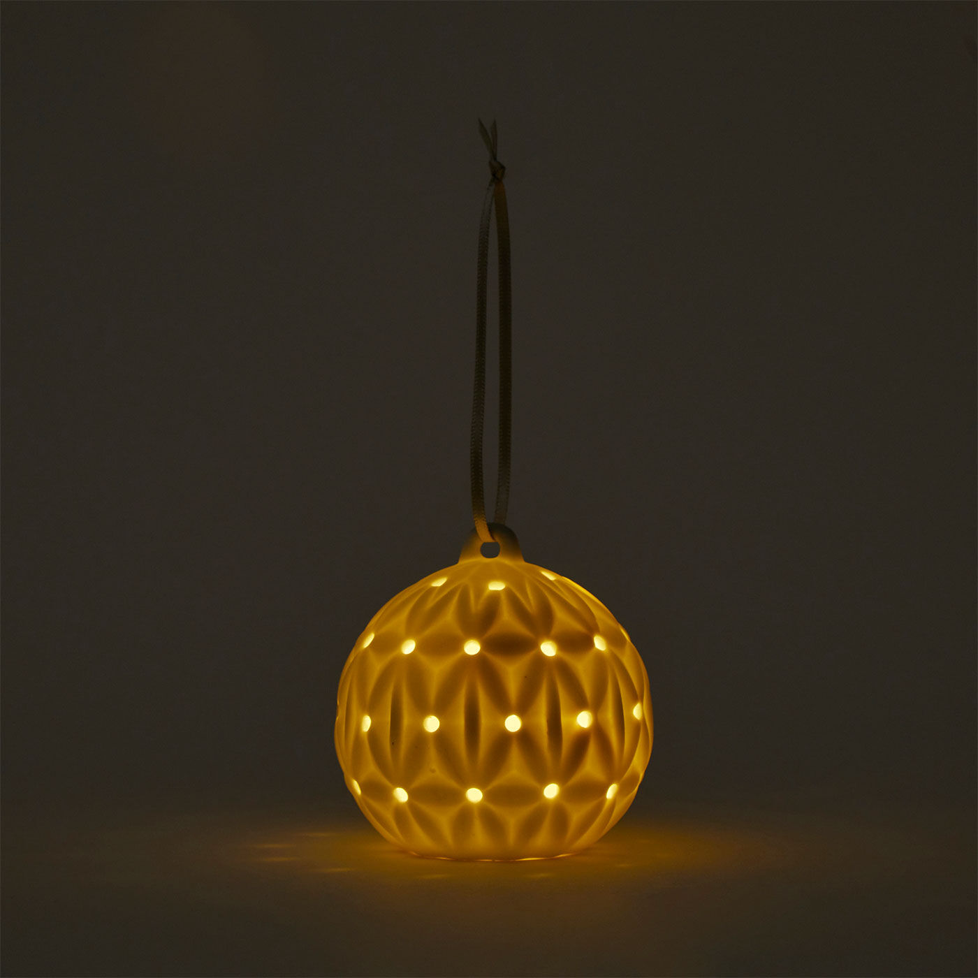 SeeMONO|お部屋を光でデコレーション　陶器の質感が上品なＬＥＤライトのオーナメント３個セット|陶器ならではの暖かい光。