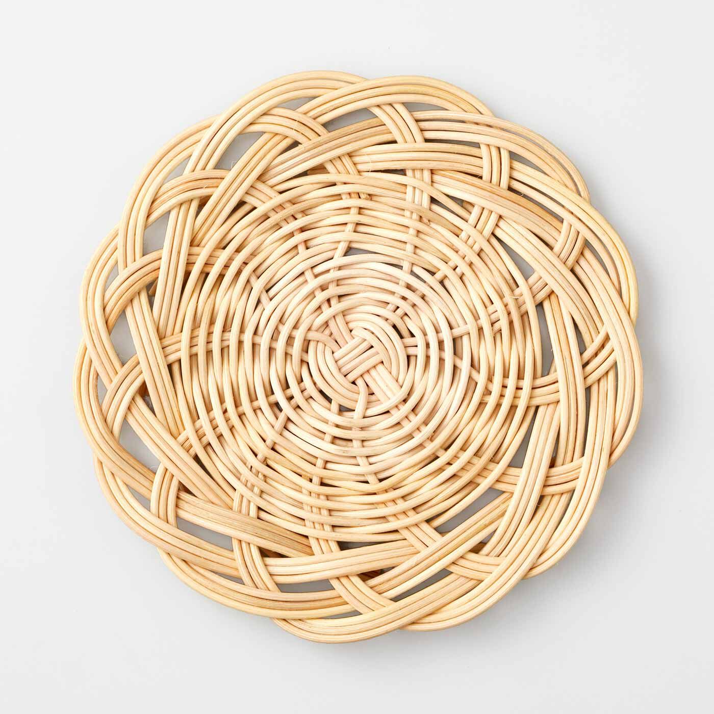 SeeMONO|堀川 波さんに教わる 籐編みの小皿＆コースターキットの会|うろこ編み：1個　直径約21cm