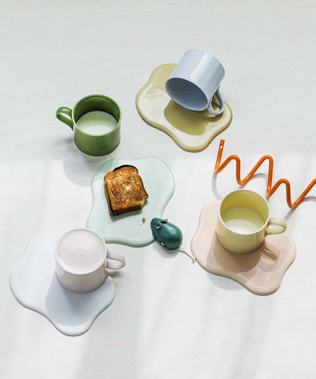 SeeMONO|たっぷりサイズで暮らしの相棒に　有田焼のマグカップ〈ＹＥＬＬＯＷ〉|テーブルコーディネイトが楽しくなるカラー展開。