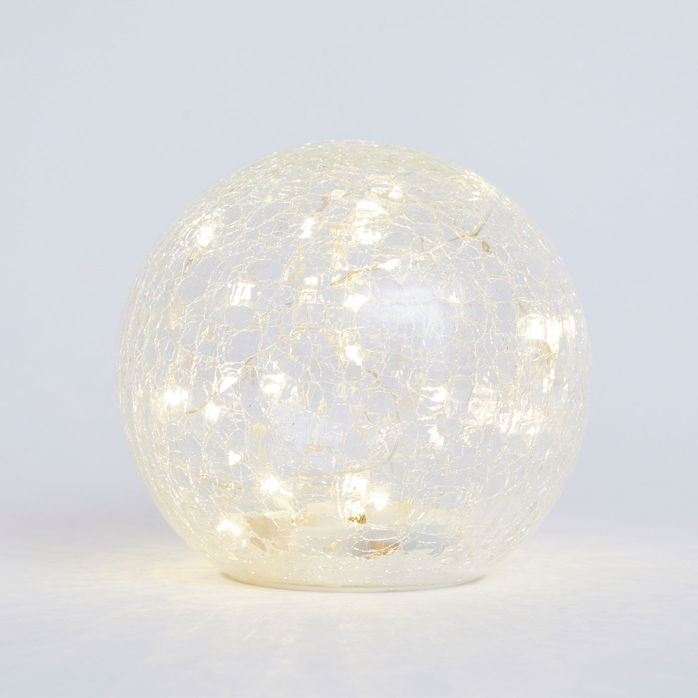 SeeMONO|お部屋を光でデコレーション　クラック加工をほどこした球体ＬＥＤライト〈Ｌ〉|点灯時。光が球体の外にじんわりとあふれます。