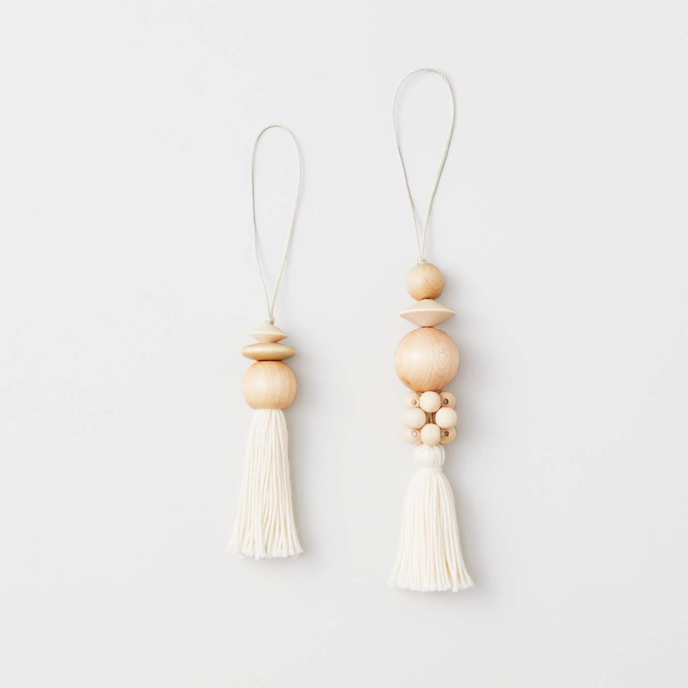 SeeMONO[シーモノ］|【タイプが選べる】ウッドビーズを連ねて組んで作る インテリア雑貨キット|〈4. Sisters（タッセル）〉