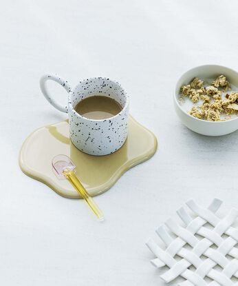 SeeMONO | アイスが溶けたトレイ〈ＣＬＡＹ　ＢＥＩＧＥ〉