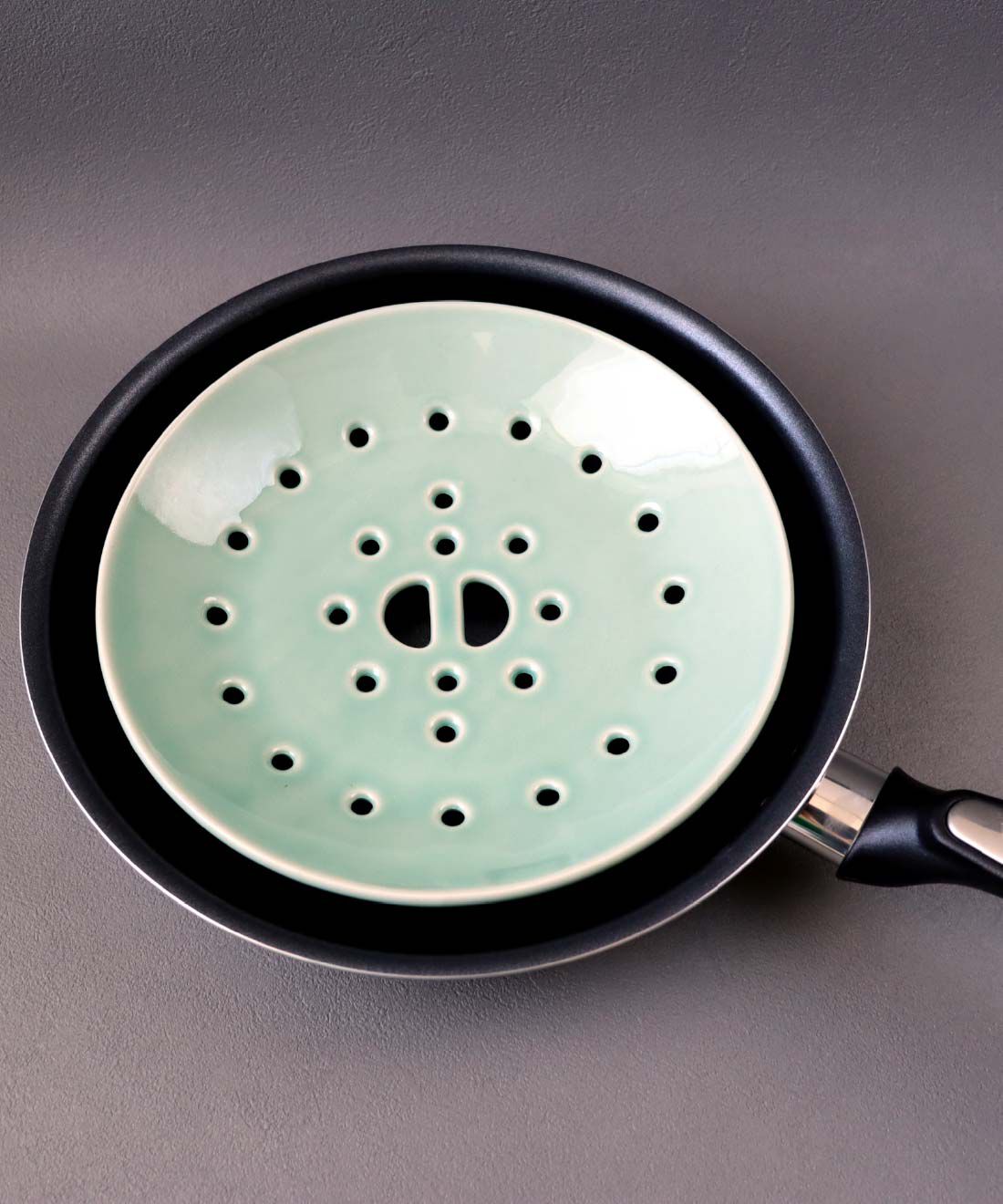 FELISSIMO PARTNERS|フライパンで手軽に蒸し料理　２４ｃｍフライパン用蒸し皿