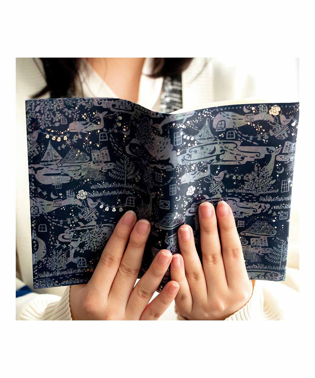 FELISSIMO PARTNERS|みすゞうた 箔がきらり 読書の時間を彩るブックカバーの会（5回予約）|光に当てると箔がキラリ
