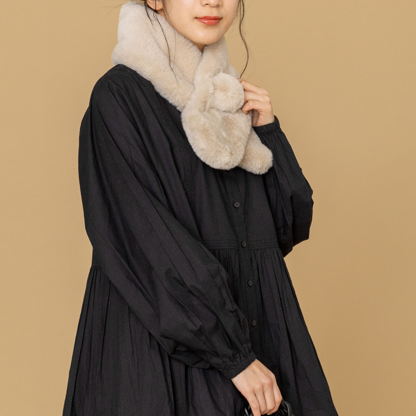 FELISSIMO PARTNERS|大人のかわいさ　ポンポン付きふわふわマフラー