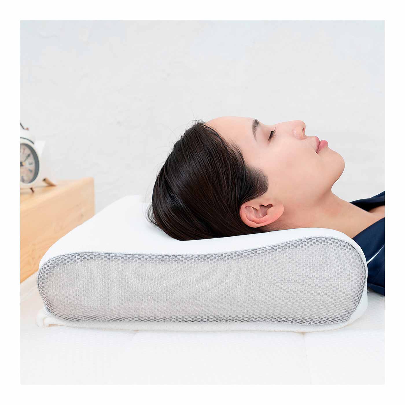睡眠角度」を考える！背中から支える斜めまくら｜FELISSIMO