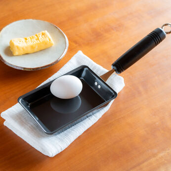FELISSIMO PARTNERS | 卵1個で作れる 鉄のコンパクトな 玉子焼き器