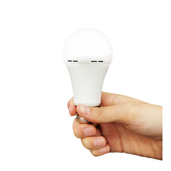 FELISSIMO PARTNERS | 停電しても明るいＬＥＤ電球　あかりまもるくん