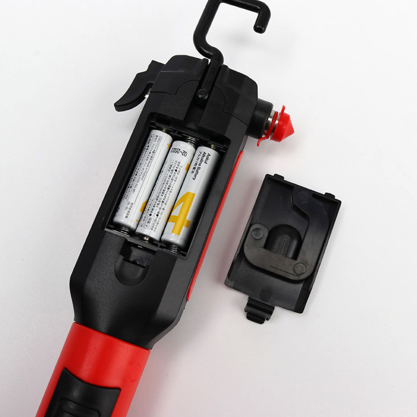 FELISSIMO PARTNERS|車内に備えておきたい緊急脱出用ハンマー＆カッター付きＬＥＤマルチブライト|単三電池3本使用。