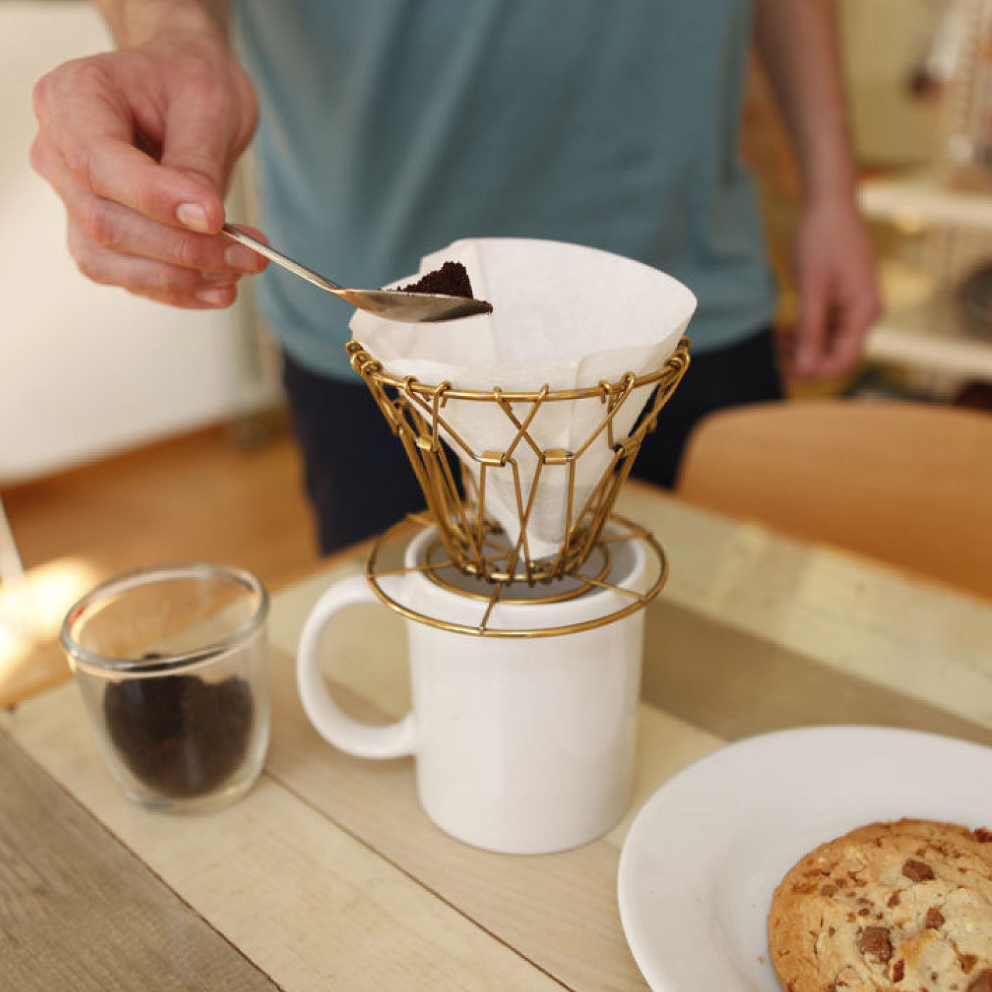 FELISSIMO PARTNERS|Kikkerland 折りたたみできる ブラスのコーヒードリッパー