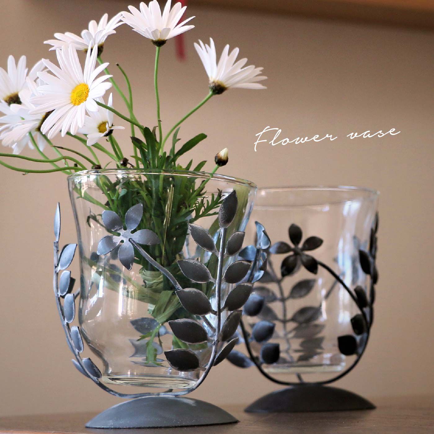 FELISSIMO PARTNERS|リーフのデザインが素敵な　アンティーク風ガラスのフラワーベース