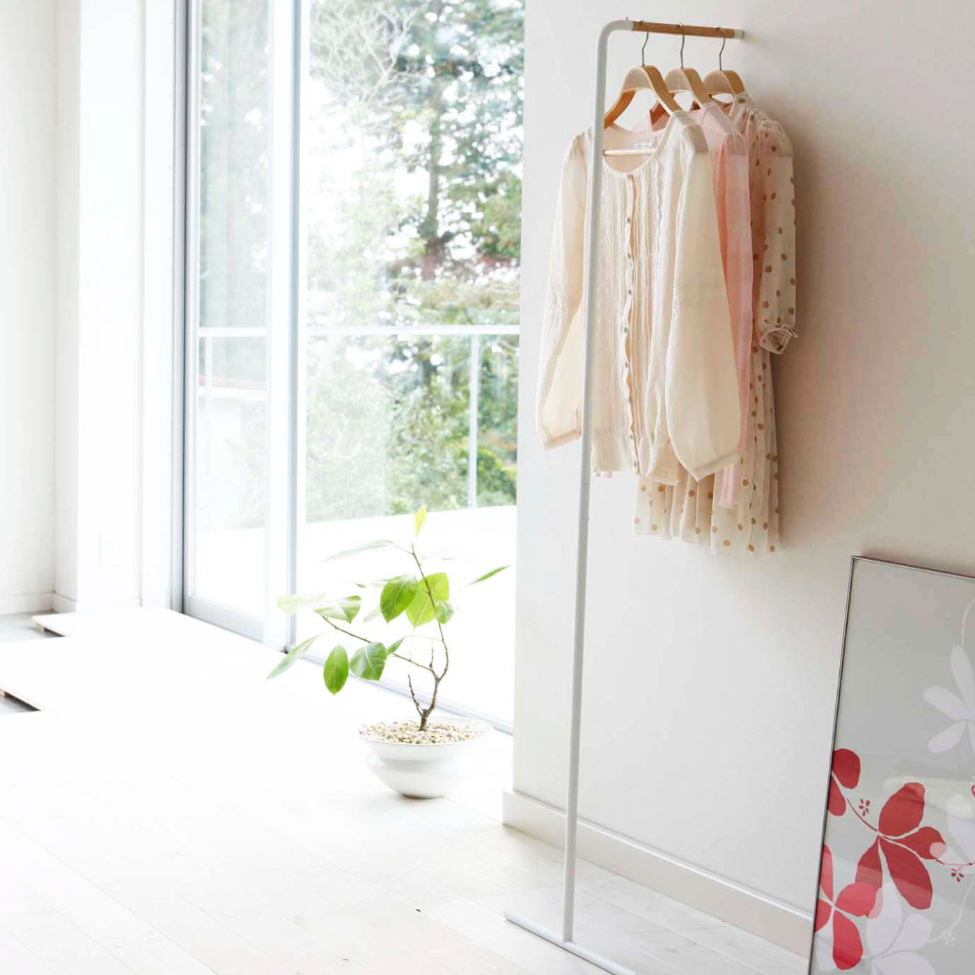 am＆be 魅せる収納 立てかけてちょい置き 天然木ラダーラック｜am&be