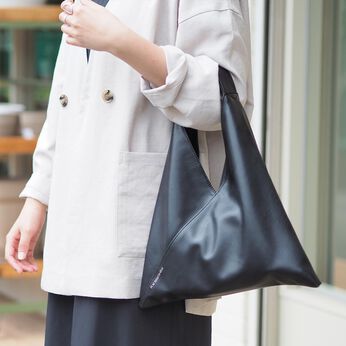 FELISSIMO PARTNERS | シンプルできれいなシルエット トライアングル バッグ