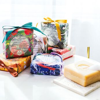 FELISSIMO PARTNERS | キメの細かい泡と香りのイタリアのスクエアソープ