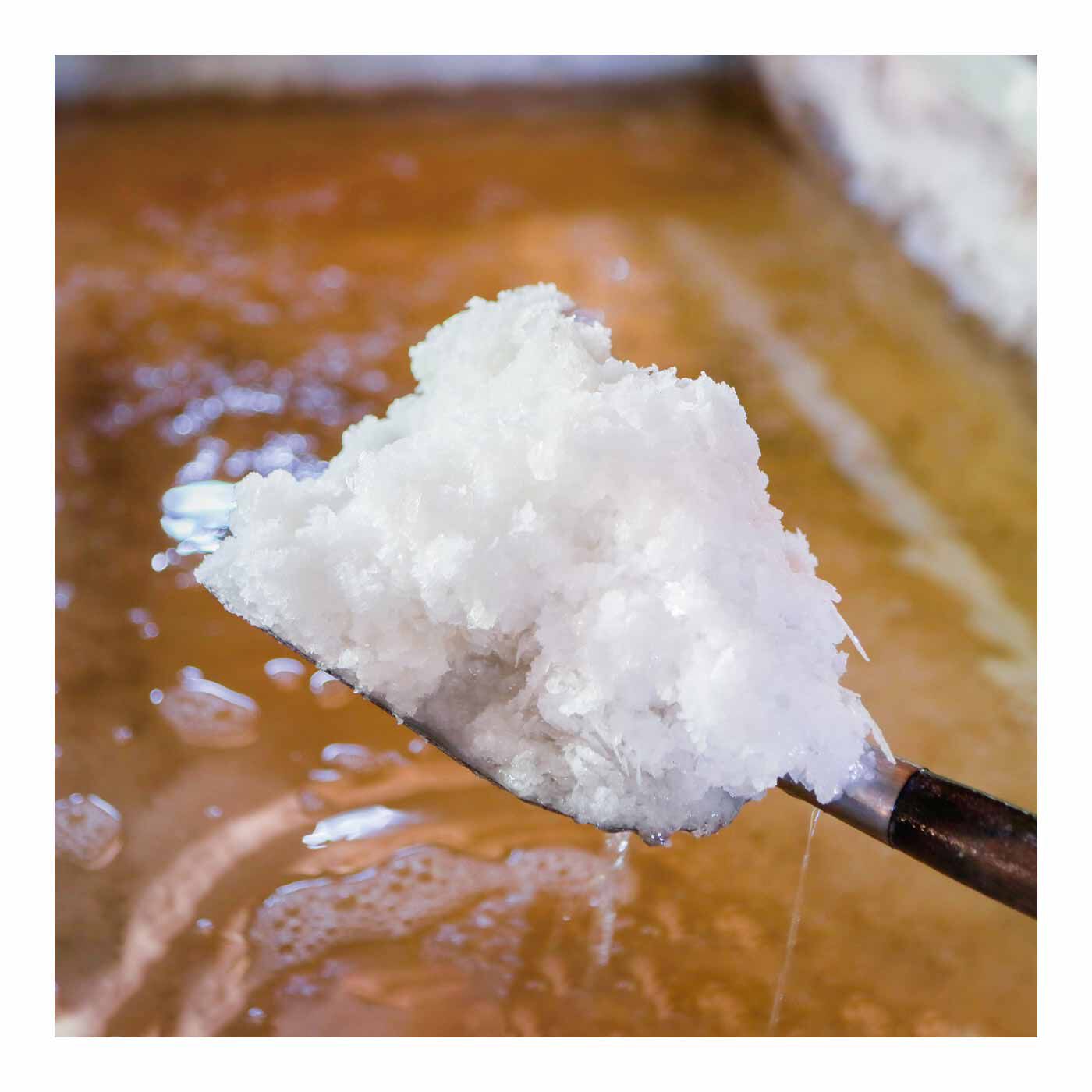 FELISSIMO PARTNERS|京都 鳴海屋 お米本来のおいしさを楽しむ あられ＆おかきセットの会（7回予約）|あられやおかきの味付けに使われる調味料や素材にもこだわりあり。