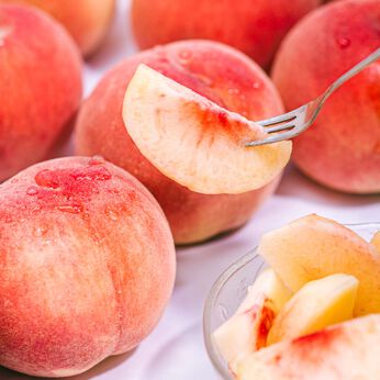 FP産地直送マルシェ | 福島からお届け! 希少品種の桃 食べ比べ 3ヵ月コース