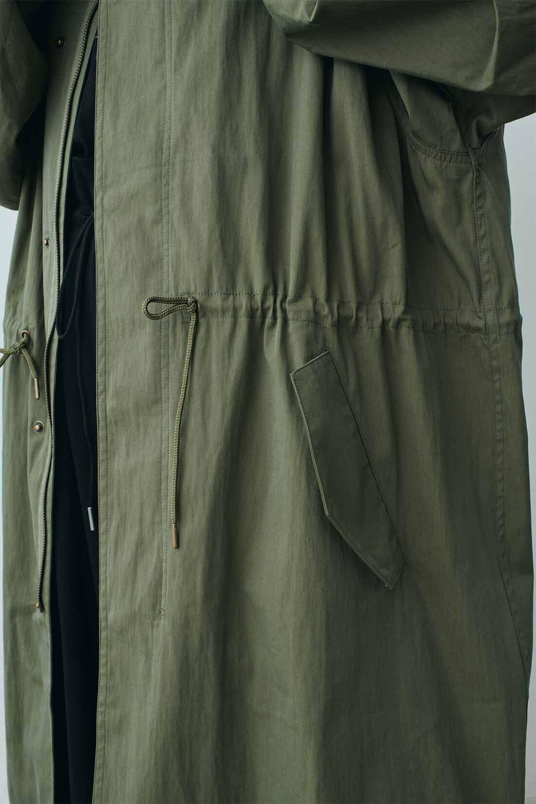 MEDE19F [メデ・ジュウキュウ]|MEDE19F　ミュルーズモダン〈「ミュルーズ染織美術館」アーカイブコレクション〉バックプリントモッズコート〈カーキ〉