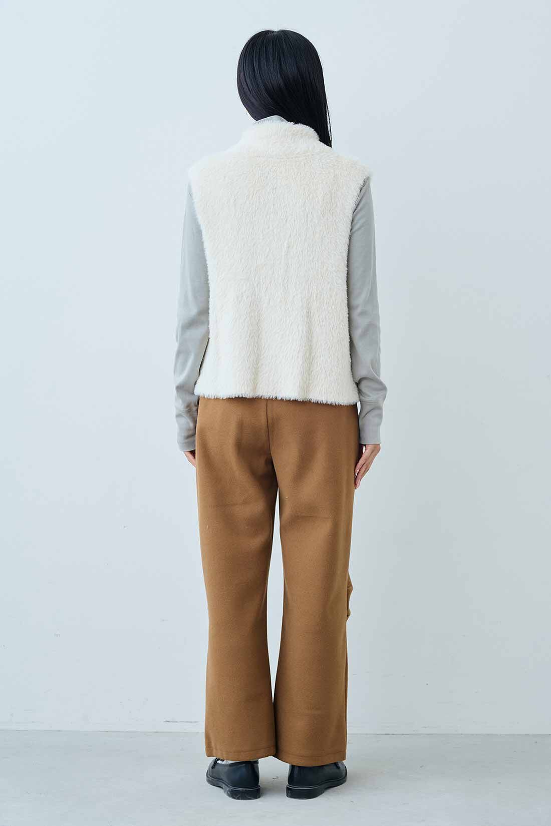 MEDE19F [メデ・ジュウキュウ]|MEDE19F　ハーフジップシャギーベスト|モデル身長：163cm　着用サイズ：M