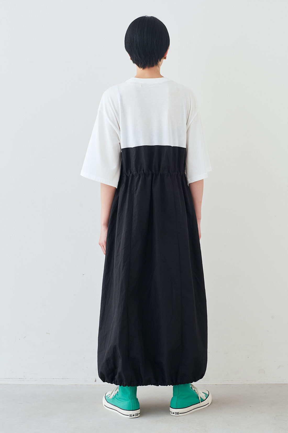MEDE19F [メデ・ジュウキュウ]|MEDE19F　カットソー×撥水生地のドッキングワンピース〈ホワイト×ブラック〉