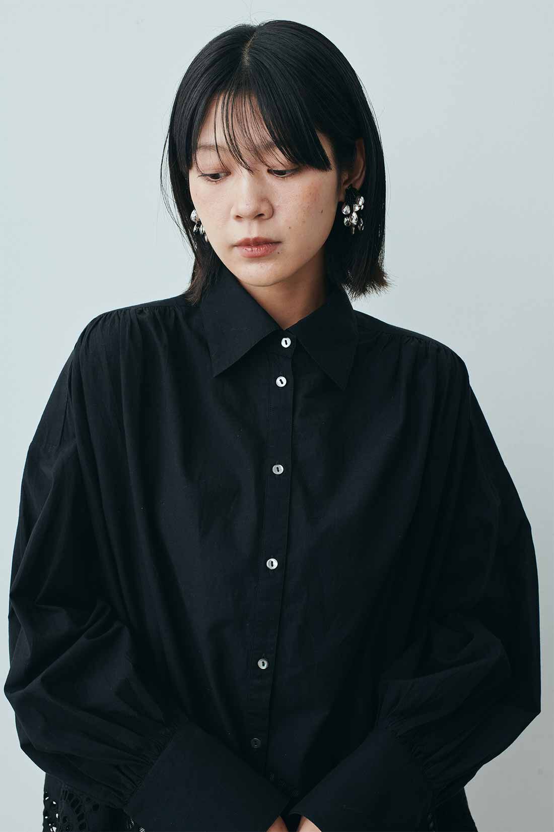 MEDE19F [メデ・ジュウキュウ]|MEDE19F　〈MADE IN INDIA COLLECTION〉シフリー刺しゅうコットンシャツ〈ブラック〉