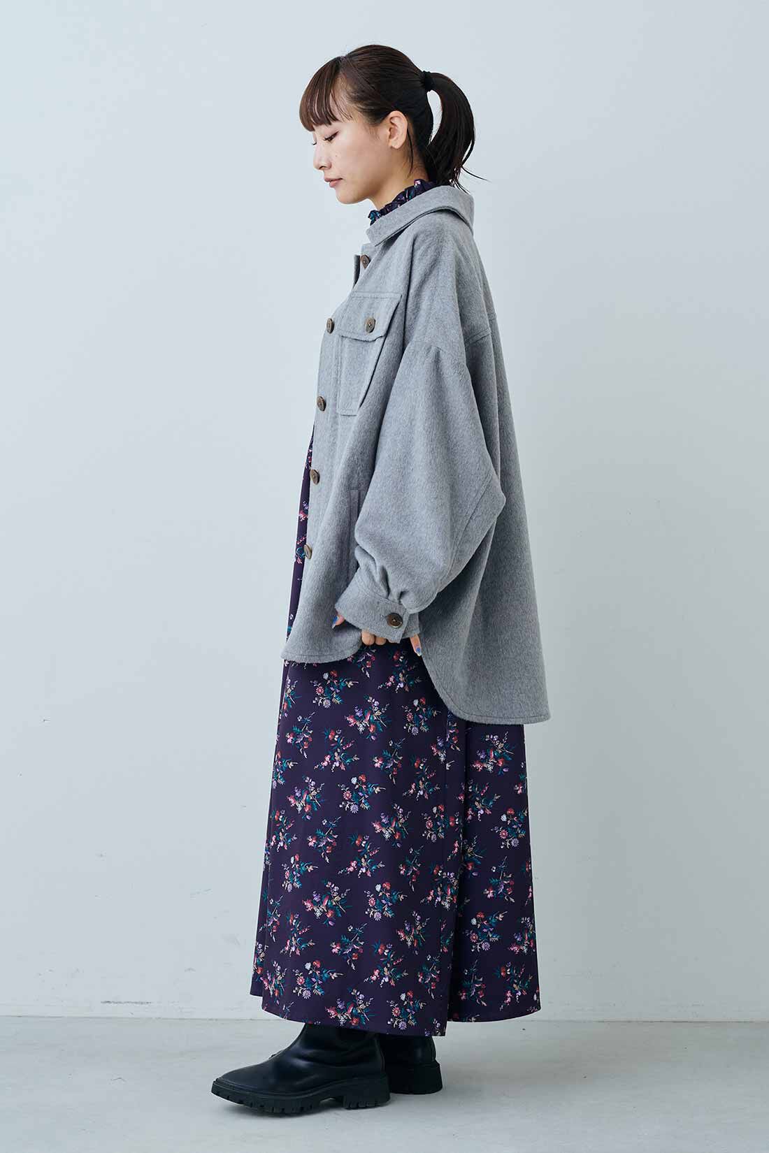 MEDE19F|MEDE19F　起毛素材のオーバーシャツジャケット〈グレー〉|モデル身長：158cm　着用サイズ：M