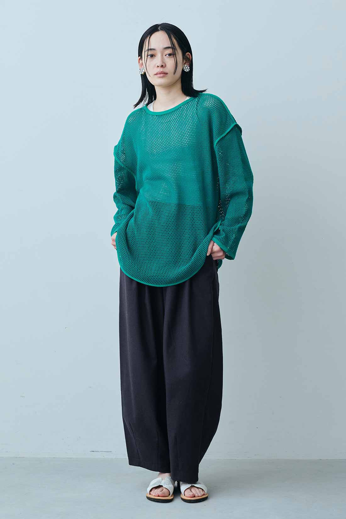 MEDE19F [メデ・ジュウキュウ]|MEDE19F　コットンのリラックスメッシュトップス|モデル身長：167cm　着用サイズ：M
