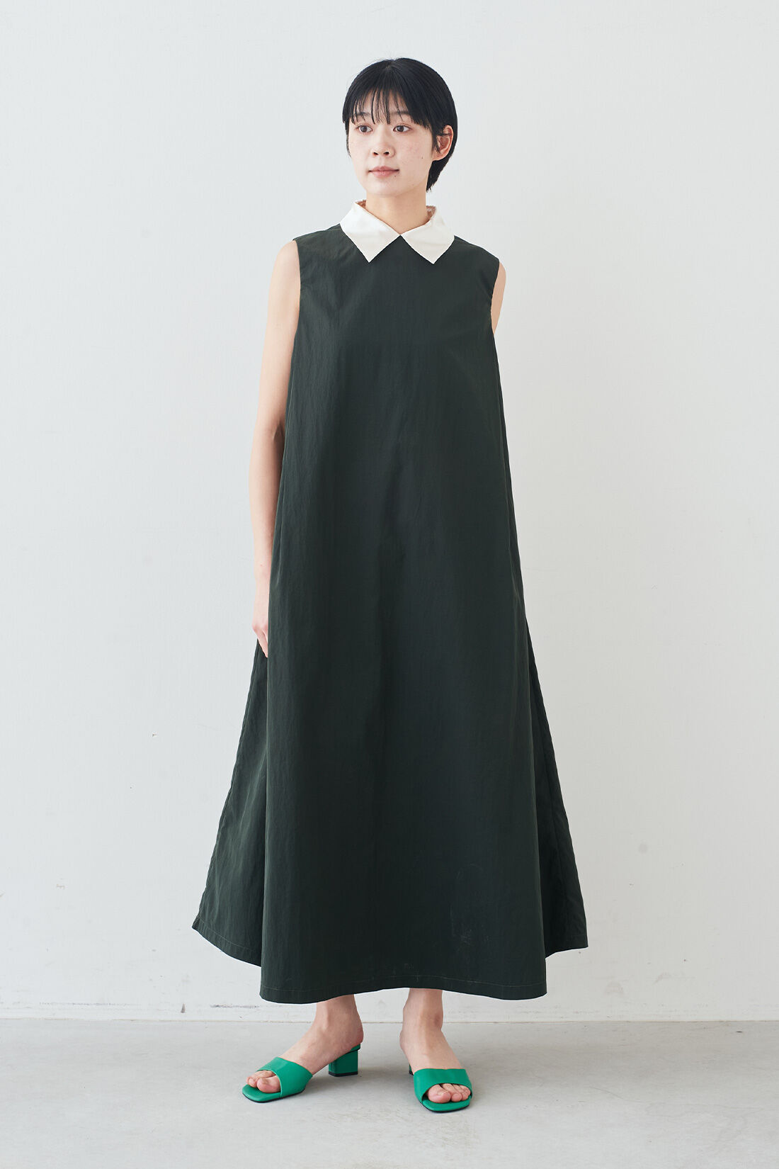 MEDE19F [メデ・ジュウキュウ]|MEDE19F　高山都さんコラボ 衿付き撥水加工ワンピース|モデル身長：163cm　着用サイズ：M
