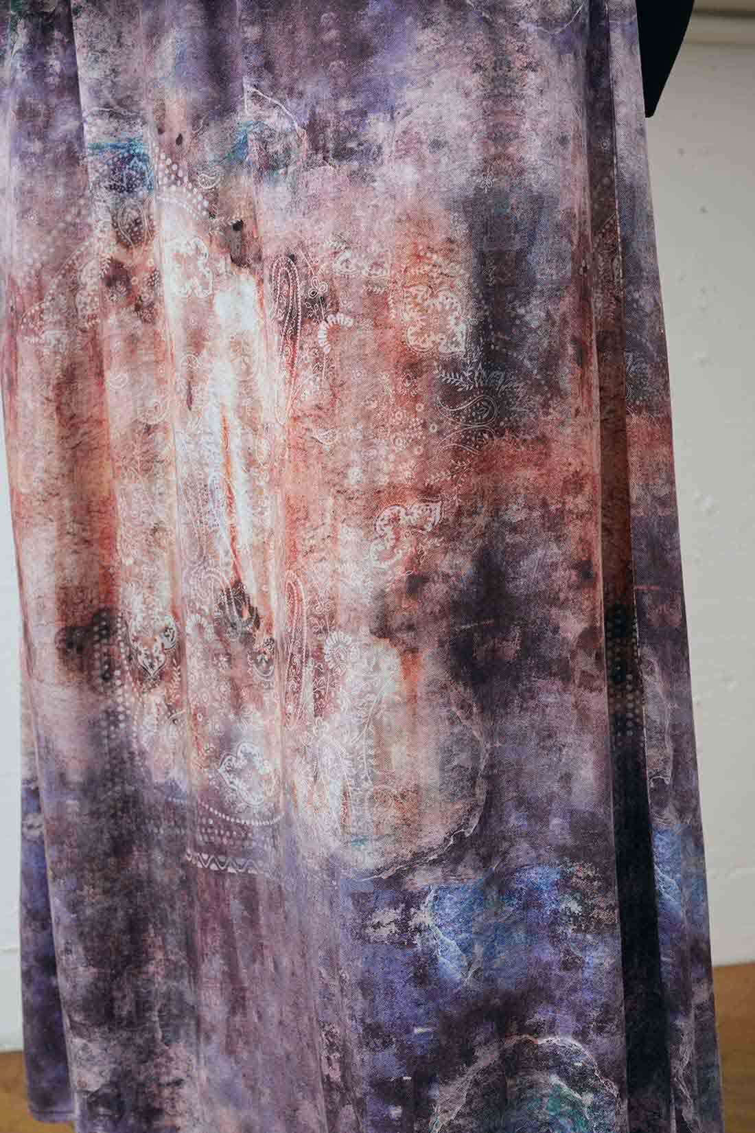 MEDE19F|MEDE19F　古着屋で見つけたような ペイズリー柄プリントのスカート〈パープル〉