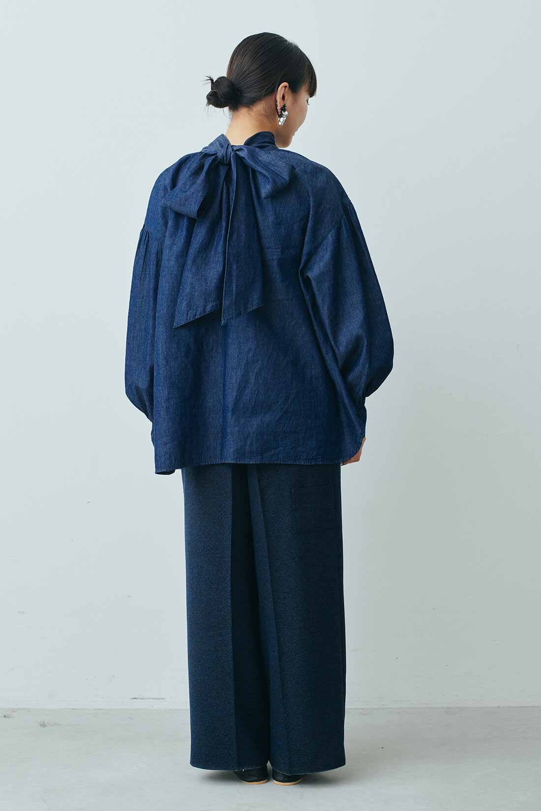 MEDE19F 前後2ウェイデニムボウタイブラウス〈ブルー〉｜MEDE19F