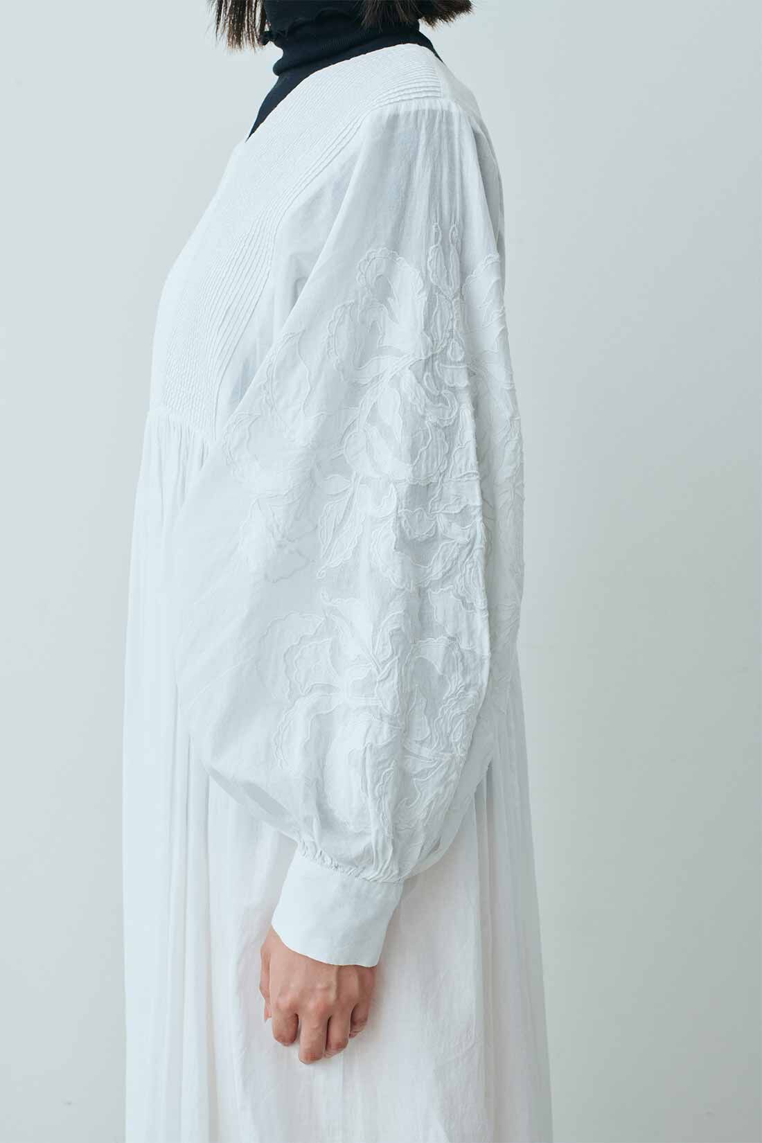 MEDE19F 〈MADE IN INDIA COLLECTION〉モチーフ刺繍コットン
