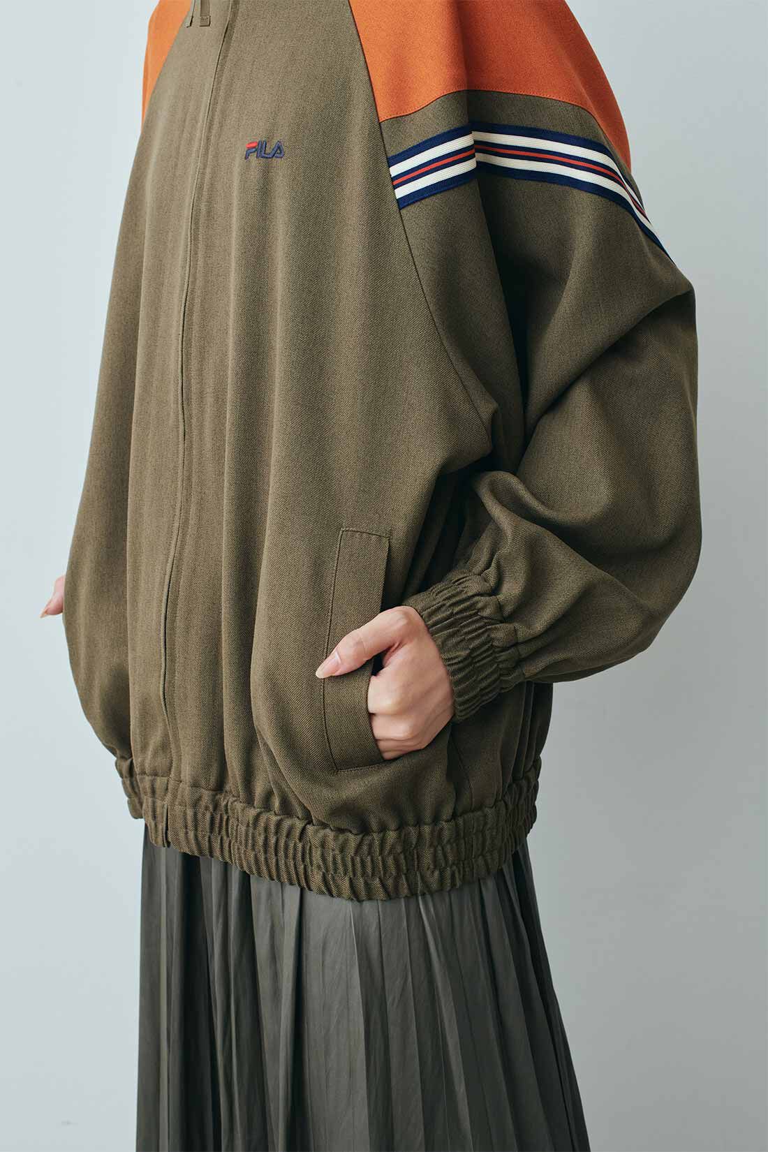 MEDE19F [メデ・ジュウキュウ]|MEDE19F　FILA for MEDE19F 大人も着られるトラックブルゾン〈ミリタリーカーキ〉