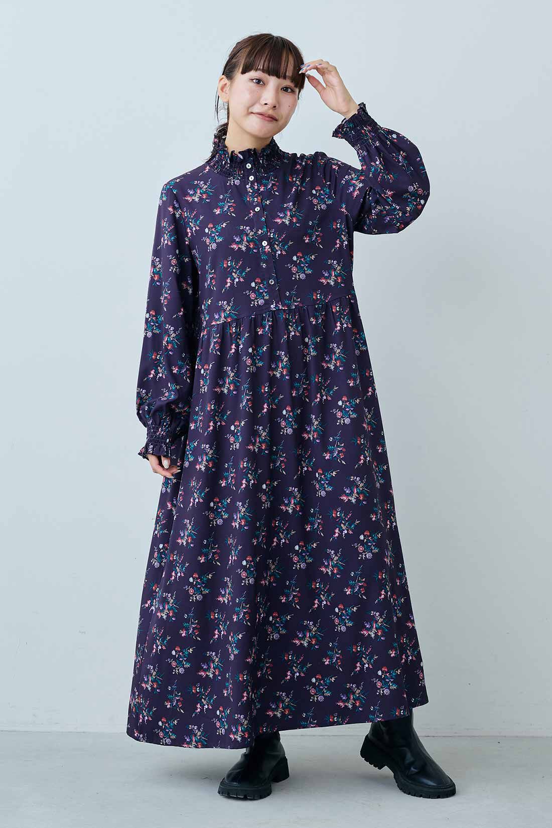 MEDE19F [メデ・ジュウキュウ]|MEDE19F　ミュルーズモダン〈「ミュルーズ染織美術館」アーカイブコレクション〉プリントロングワンピース〈パープル〉|モデル身長：158cm　着用サイズ：M