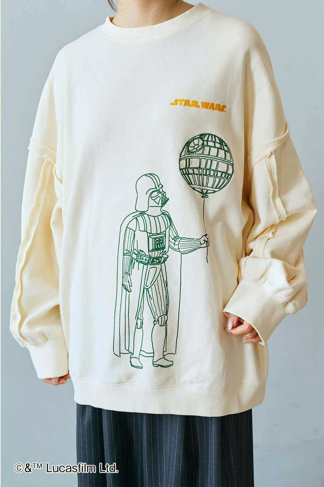 MEDE19F|MEDE19F　STAR WARS クラフト感ただようダース・ベイダー/スウェット〈クリーム〉