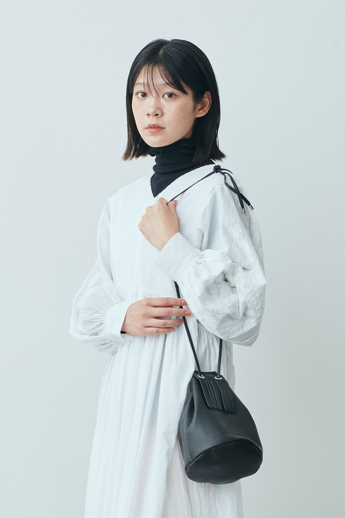 MEDE19F [メデ・ジュウキュウ]|【MEDE19F SELECT】blancleレザー巾着バッグ|1.ブラック