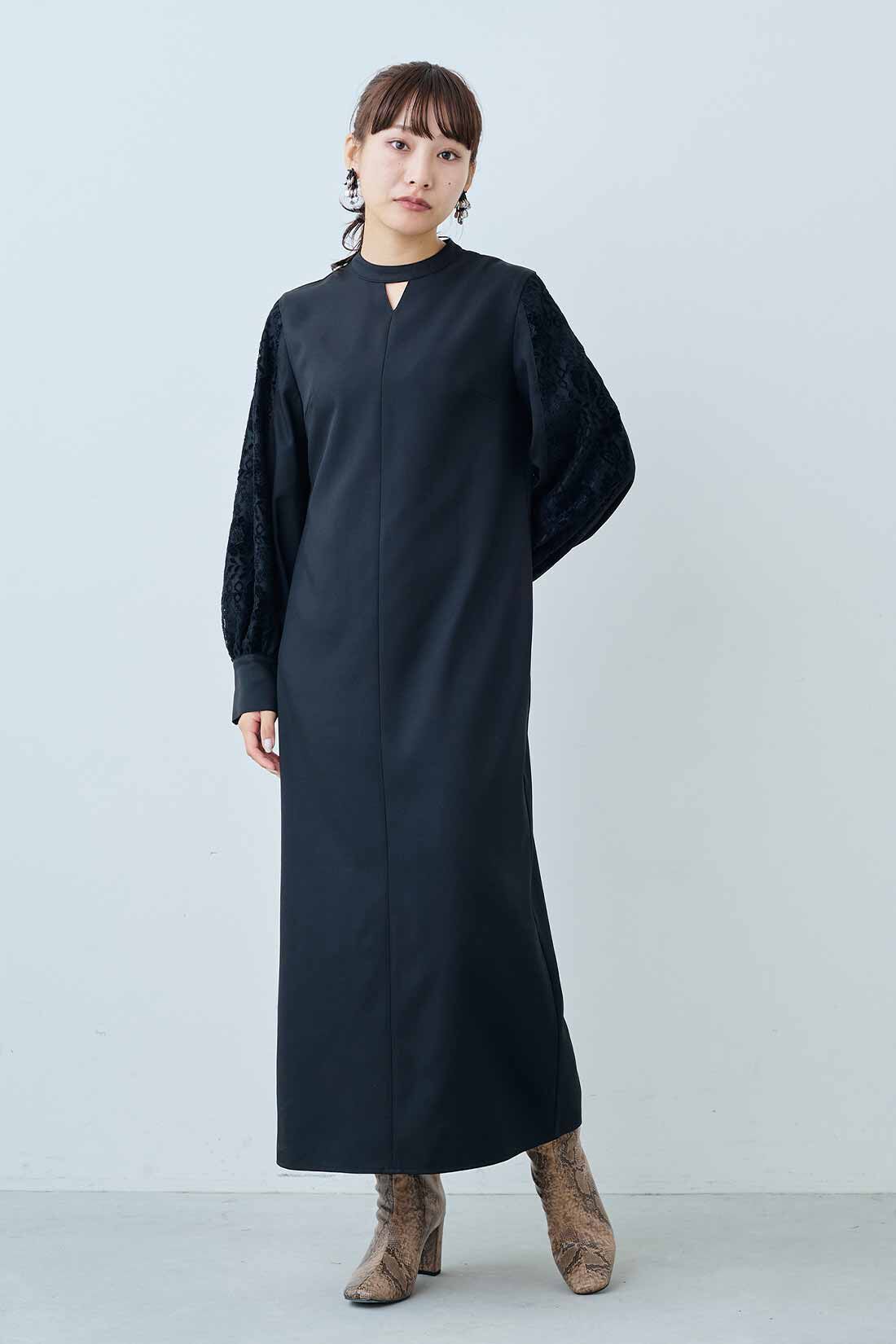 【再入荷！】 MEDE19F 後ろ姿にこだわったベロアレース遣いワンピース ワンピース